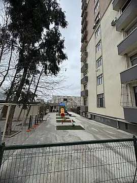 Satılır 2 otaqlı mənzil 95 m²