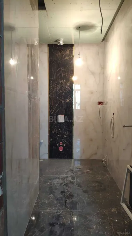 Satılır 6 otaqlı mənzil 423 m²