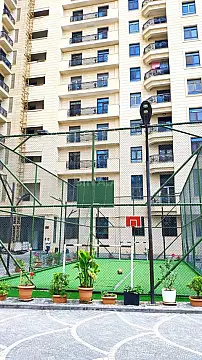 Satılır 6 otaqlı mənzil 423 m²