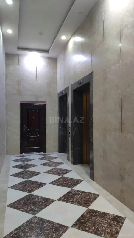 Satılır 6 otaqlı mənzil 423 m²