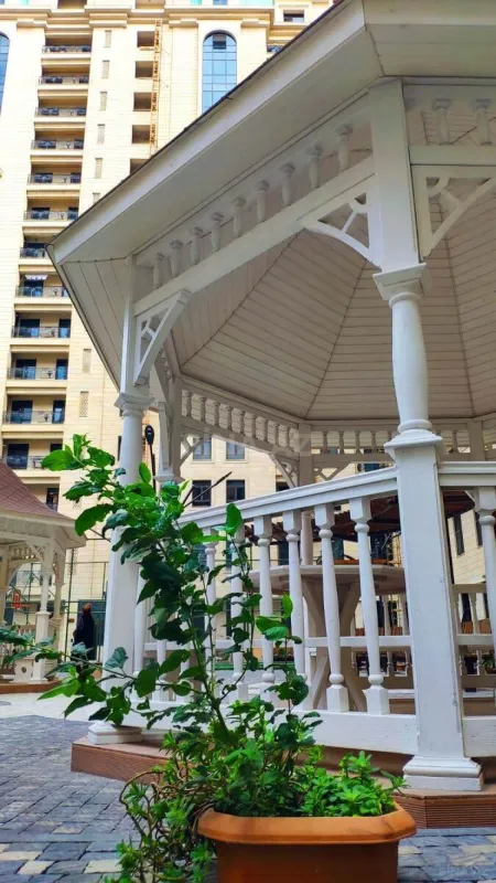 Satılır 6 otaqlı mənzil 423 m²