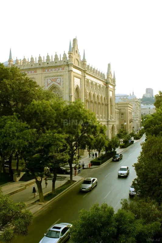 Kirayə verilir 2 otaqlı ofis 16 m²