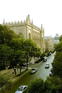 Kirayə verilir 2 otaqlı ofis 16 m²