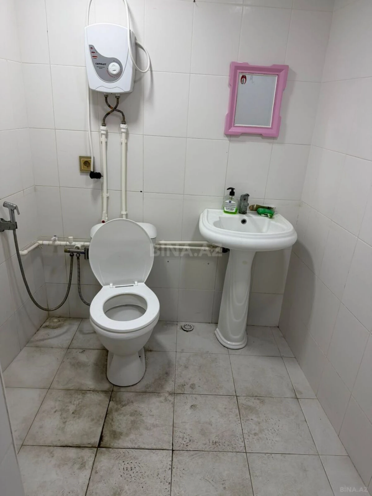 Kirayə verilir 2 otaqlı ofis 16 m²