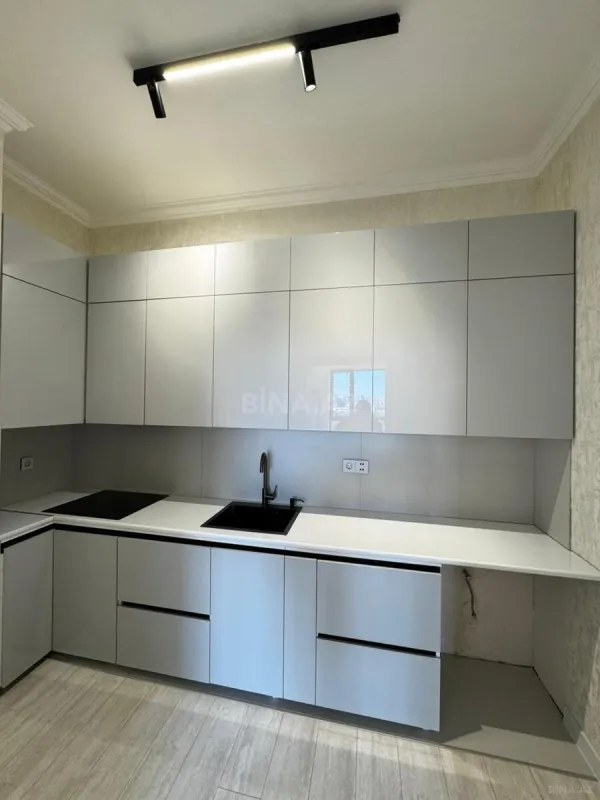 Kirayə verilir 2 otaqlı mənzil 70 m²