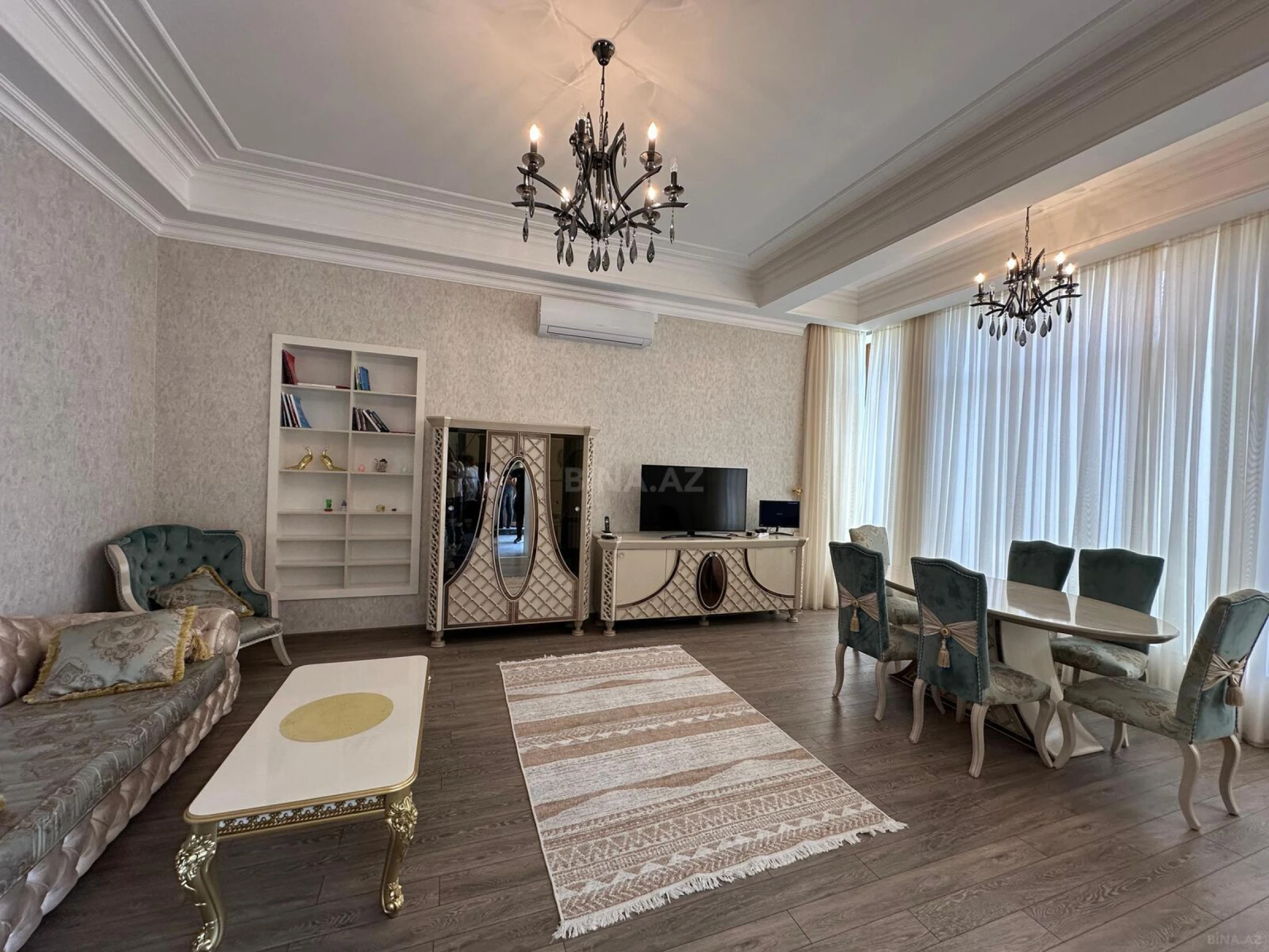 Satılır 5 otaqlı həyət evi 200 m²