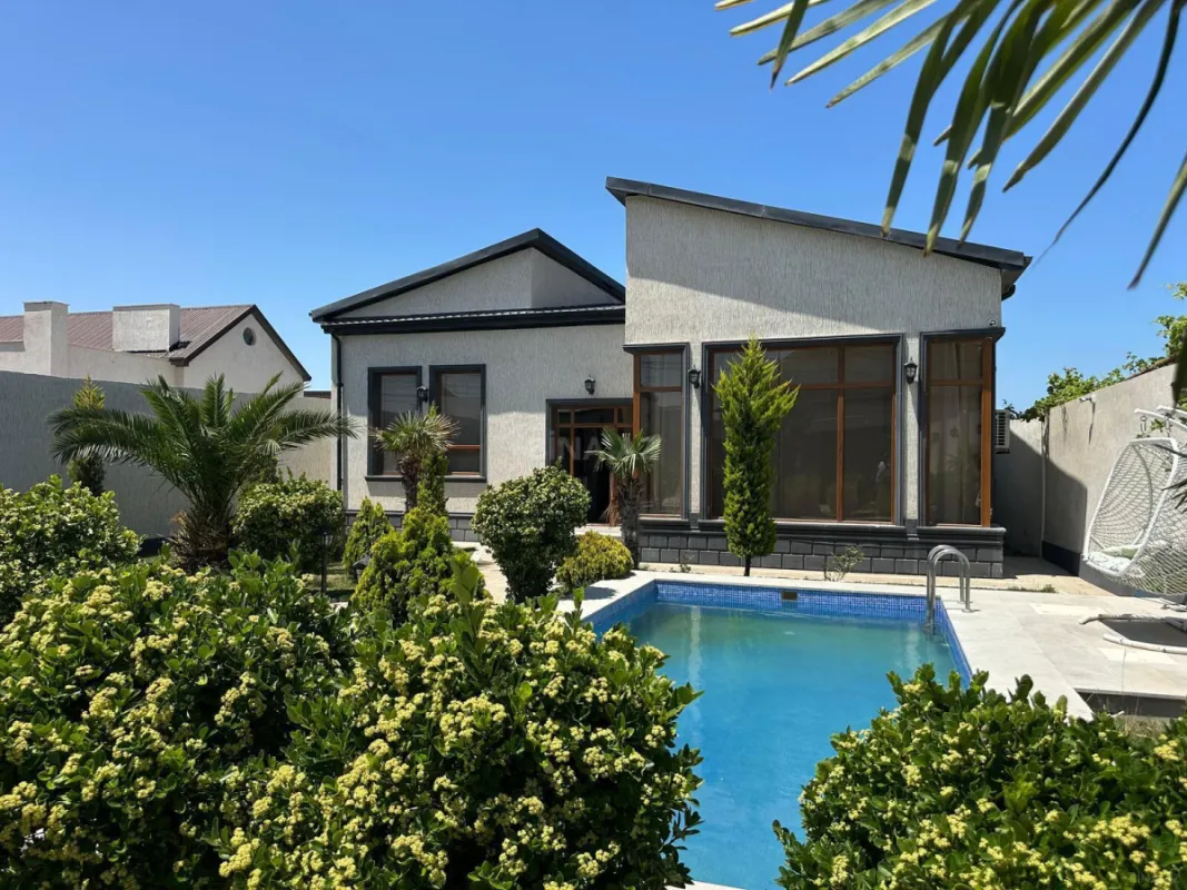 Satılır 5 otaqlı həyət evi 200 m²