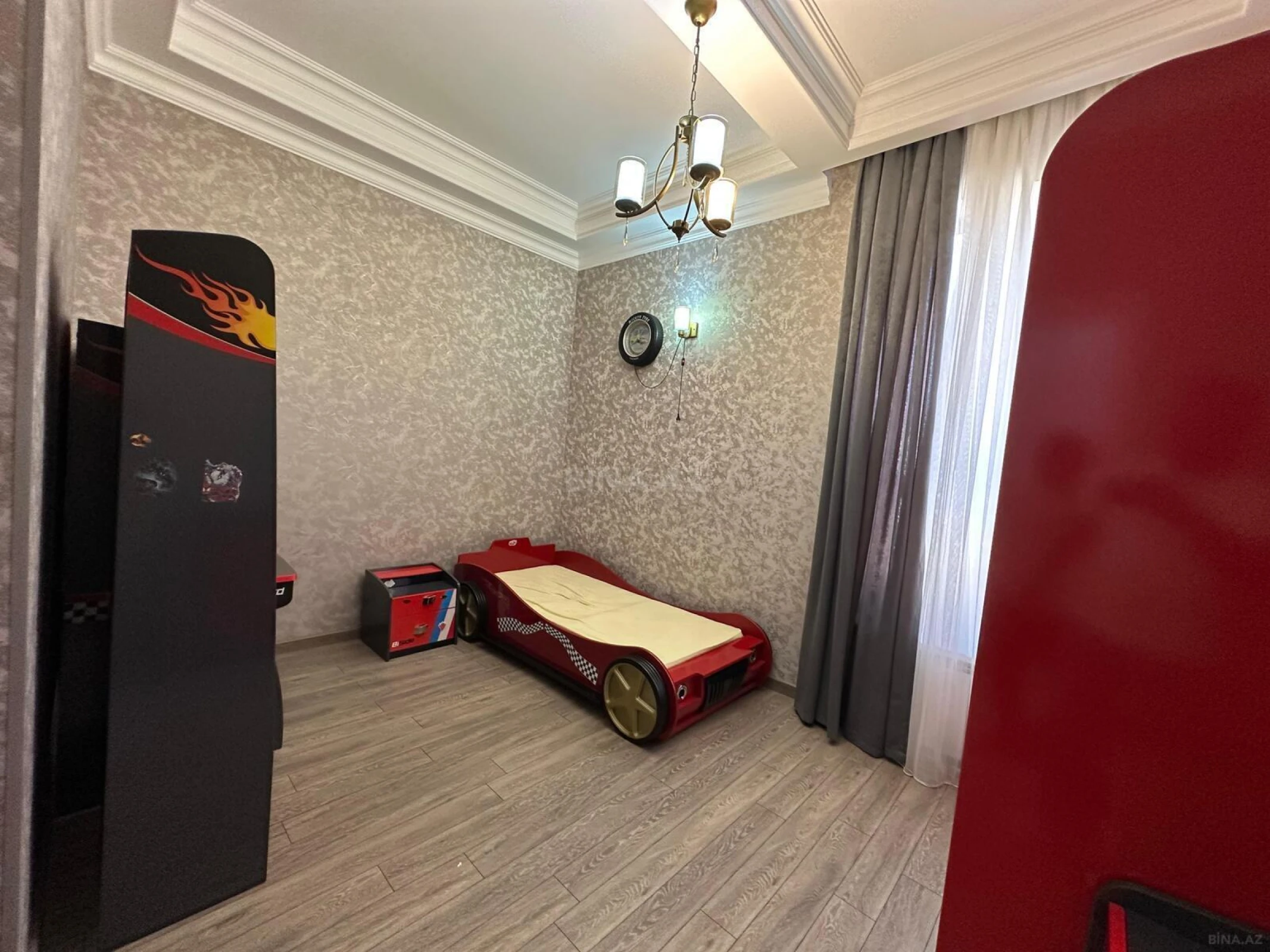 Satılır 5 otaqlı həyət evi 200 m²