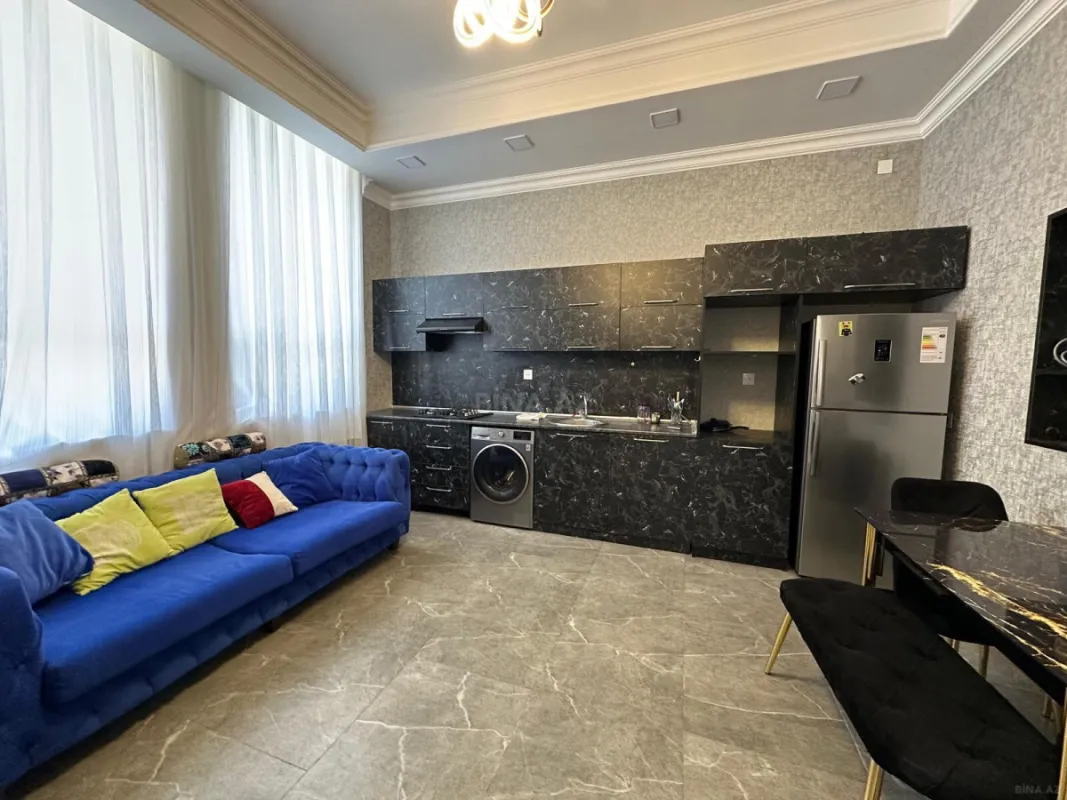 Satılır 5 otaqlı həyət evi 200 m²