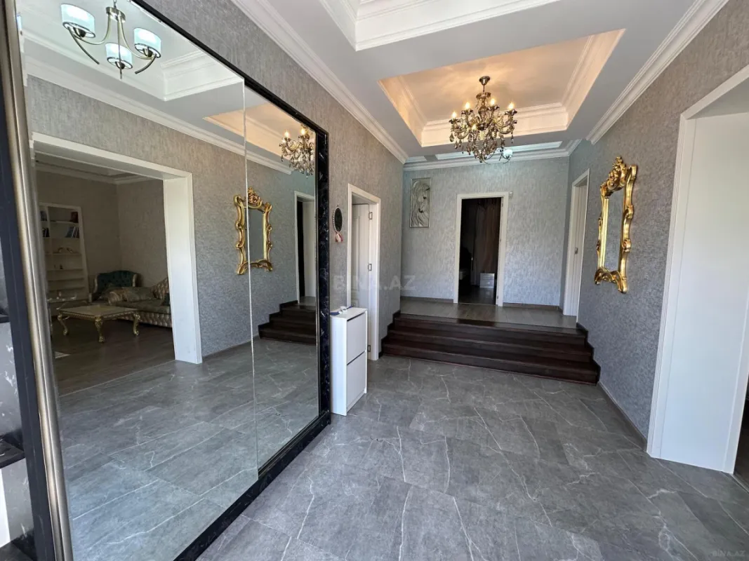 Satılır 5 otaqlı həyət evi 200 m²