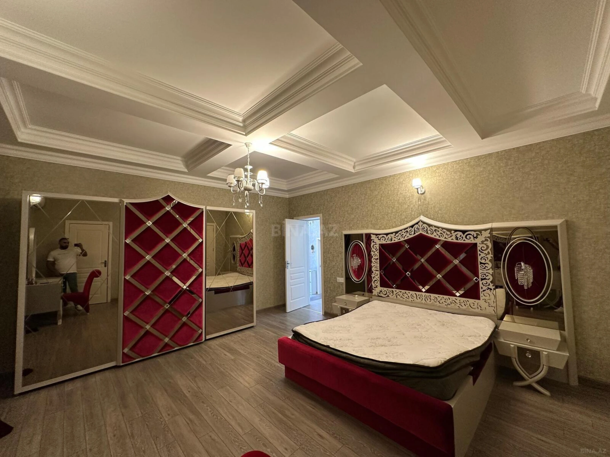 Satılır 5 otaqlı həyət evi 200 m²