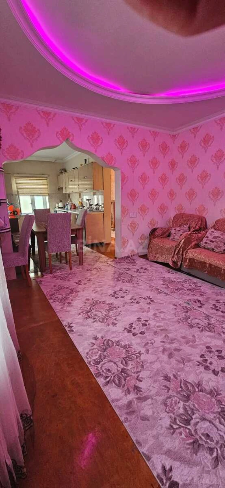 Satılır 7 otaqlı həyət evi 100 m²