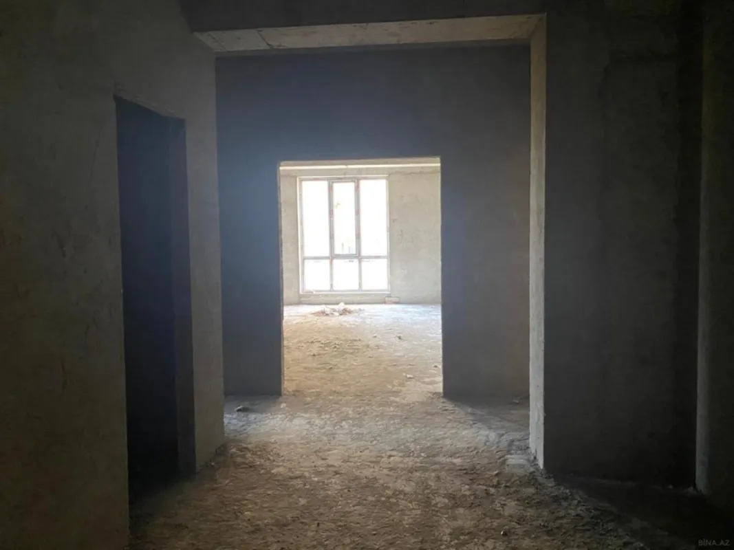 Satılır 3 otaqlı mənzil 146 m²