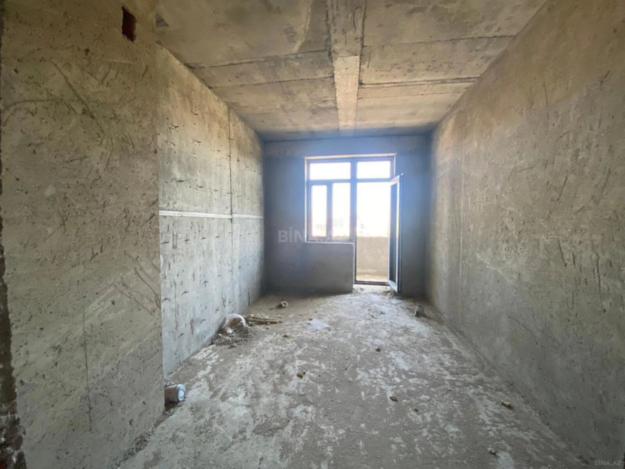 Satılır 3 otaqlı mənzil 146 m²