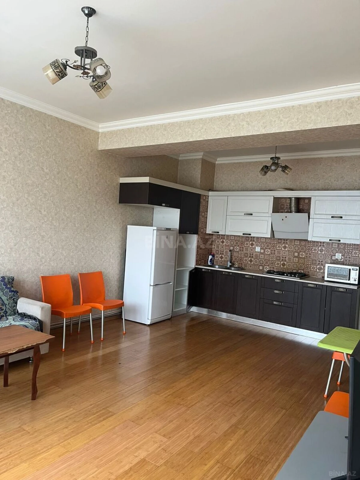 Kirayə verilir 2 otaqlı mənzil 60 m²