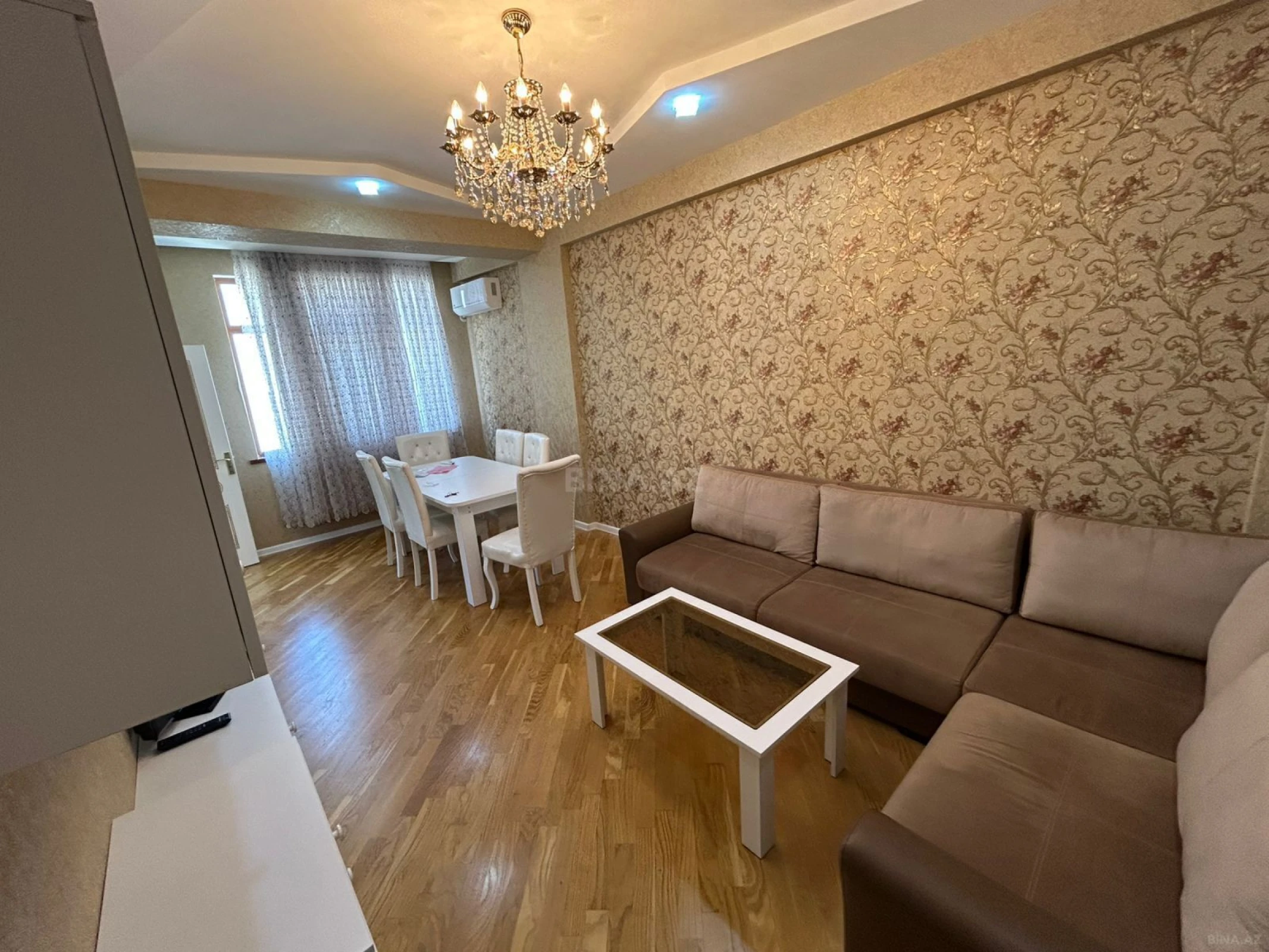 Kirayə verilir 2 otaqlı mənzil 80 m²