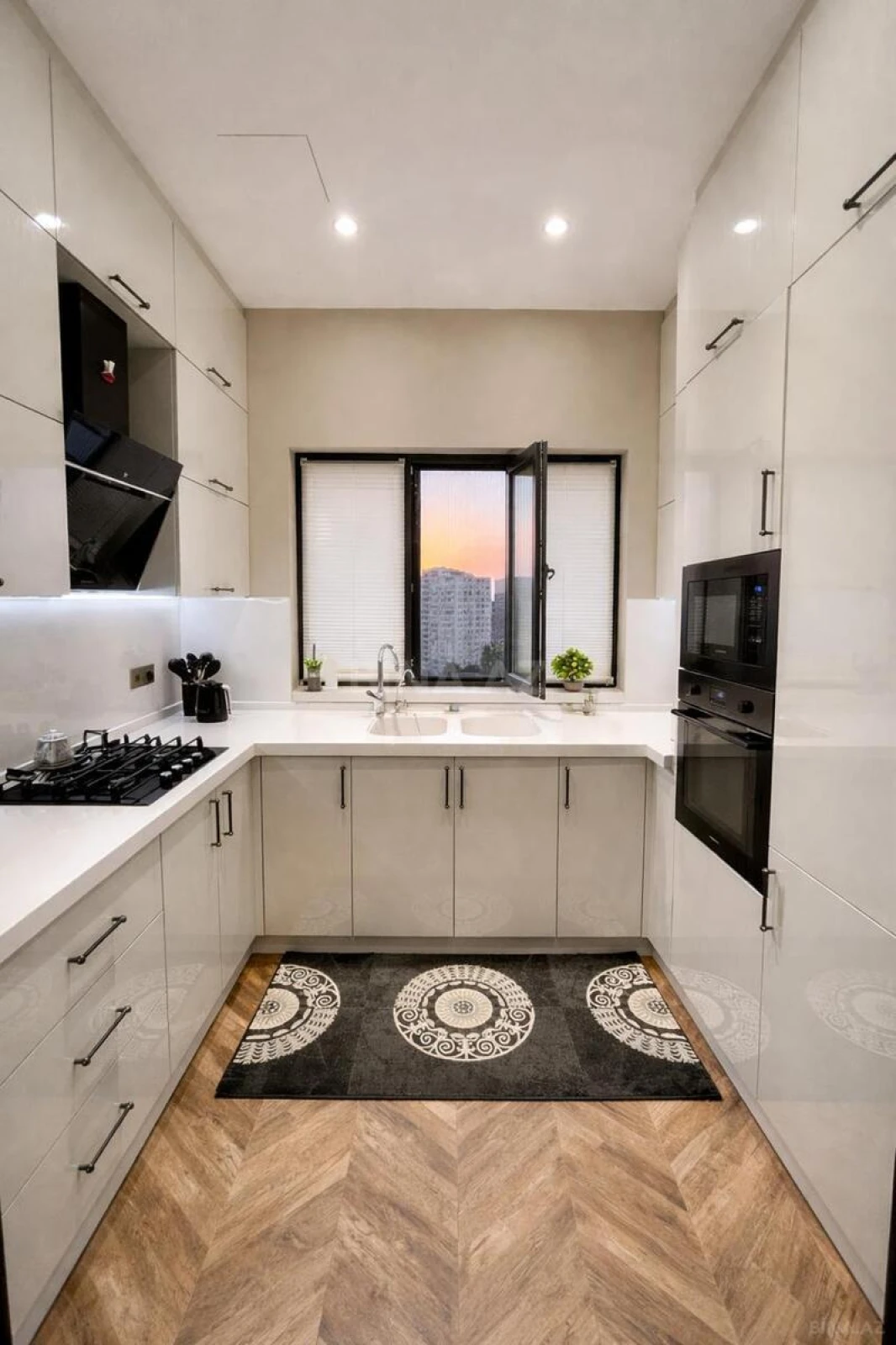 Satılır 3 otaqlı mənzil 70 m²