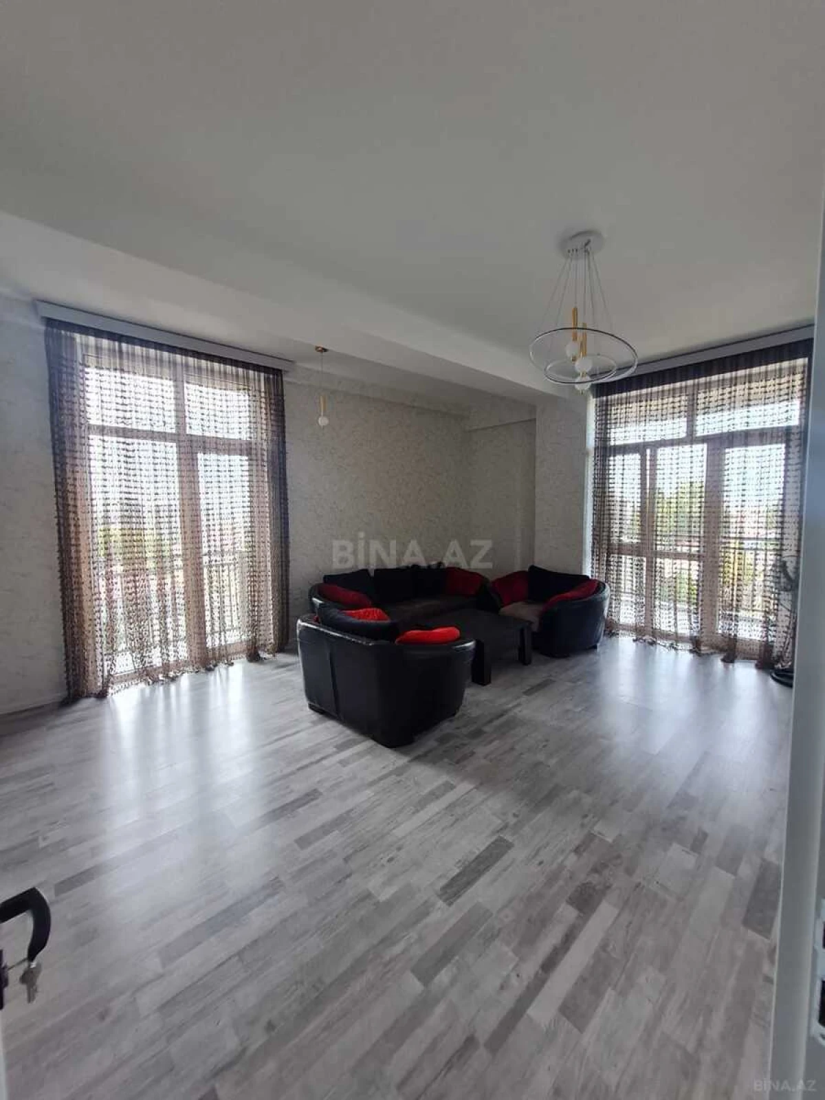 Satılır 3 otaqlı mənzil 90 m²