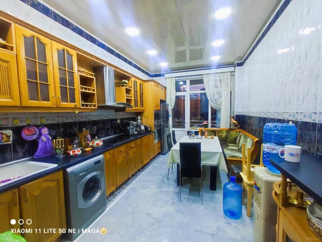 Kirayə verilir 4 otaqlı mənzil 150 m²