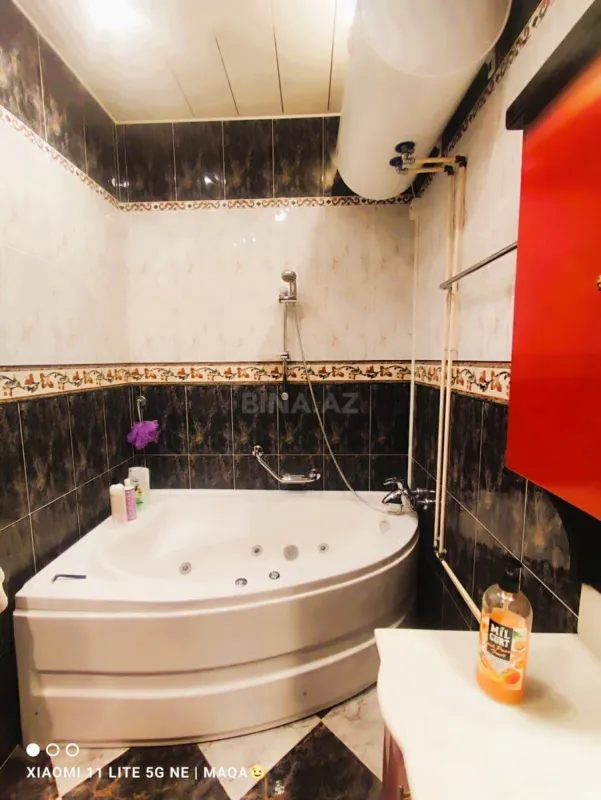 Kirayə verilir 4 otaqlı mənzil 150 m²