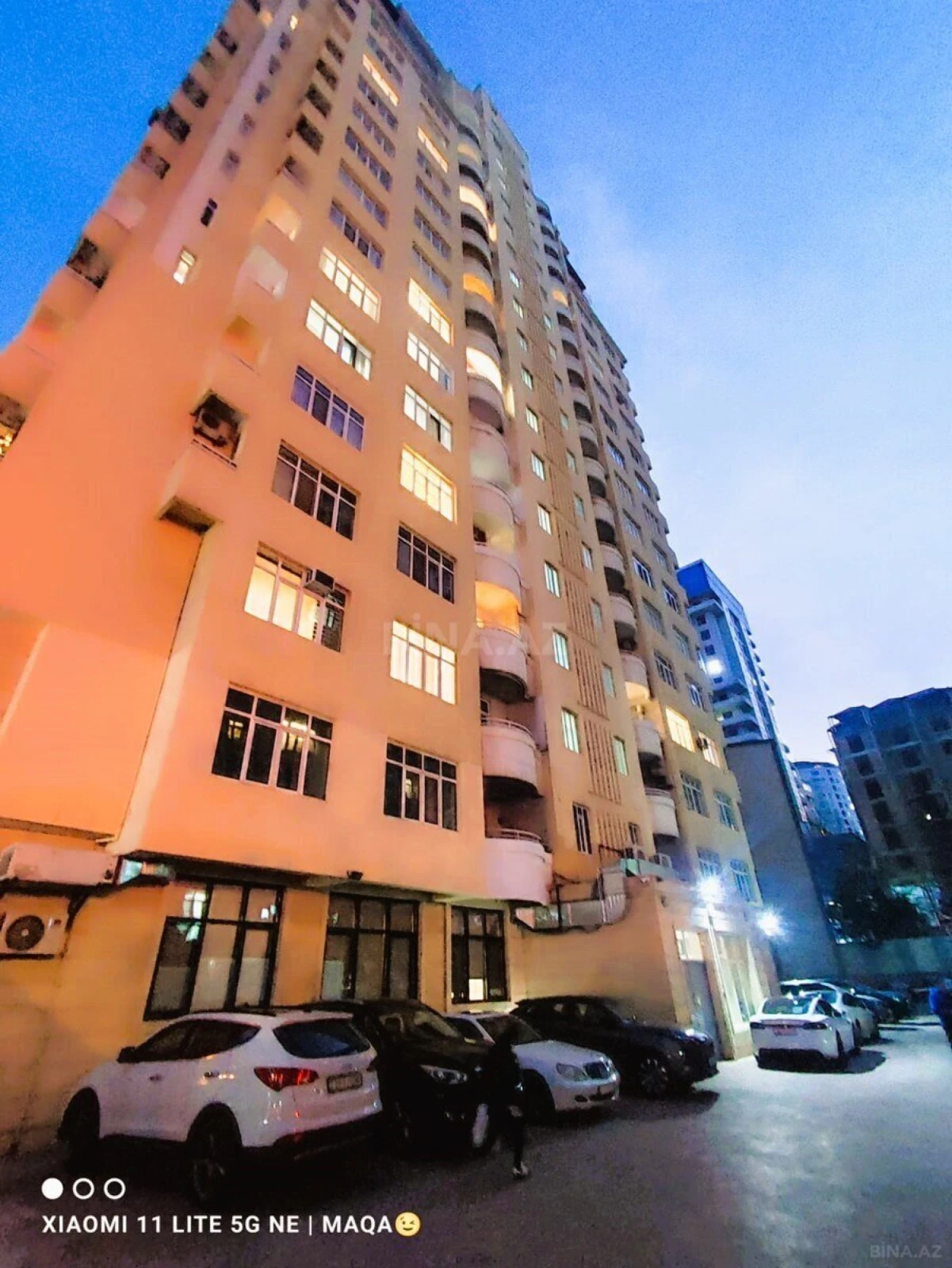 Kirayə verilir 4 otaqlı mənzil 150 m²