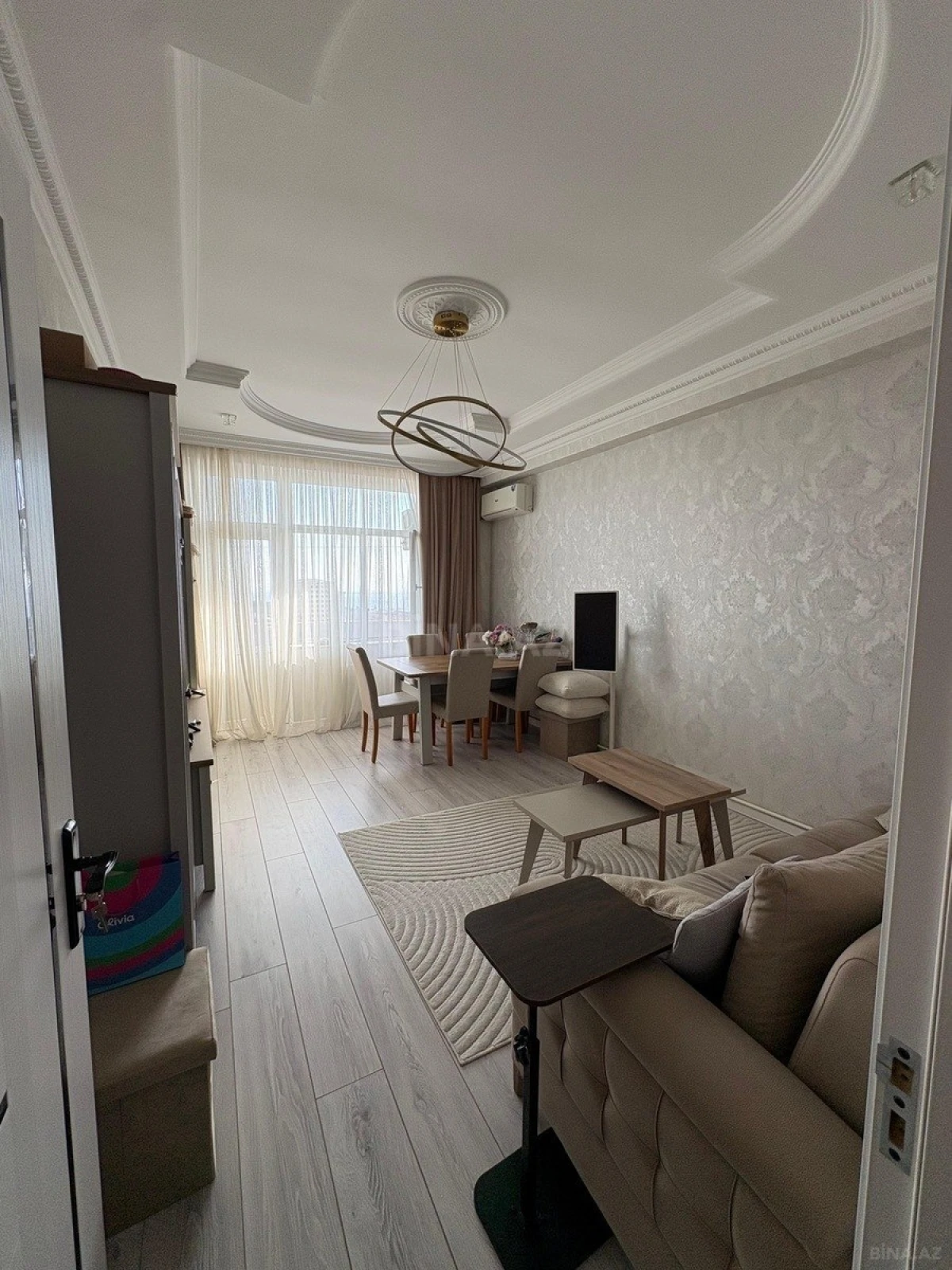 Satılır 2 otaqlı mənzil 65 m²