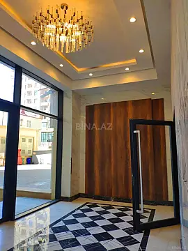 Satılır 4 otaqlı mənzil 242 m²