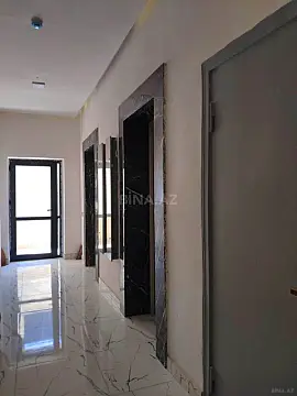 Satılır 4 otaqlı mənzil 242 m²