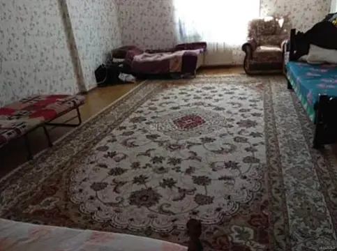Kirayə verilir 4 otaqlı mənzil 130 m²