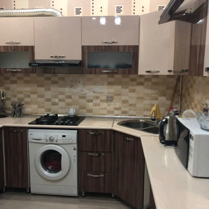 Kirayə verilir 2 otaqlı mənzil 70 m²