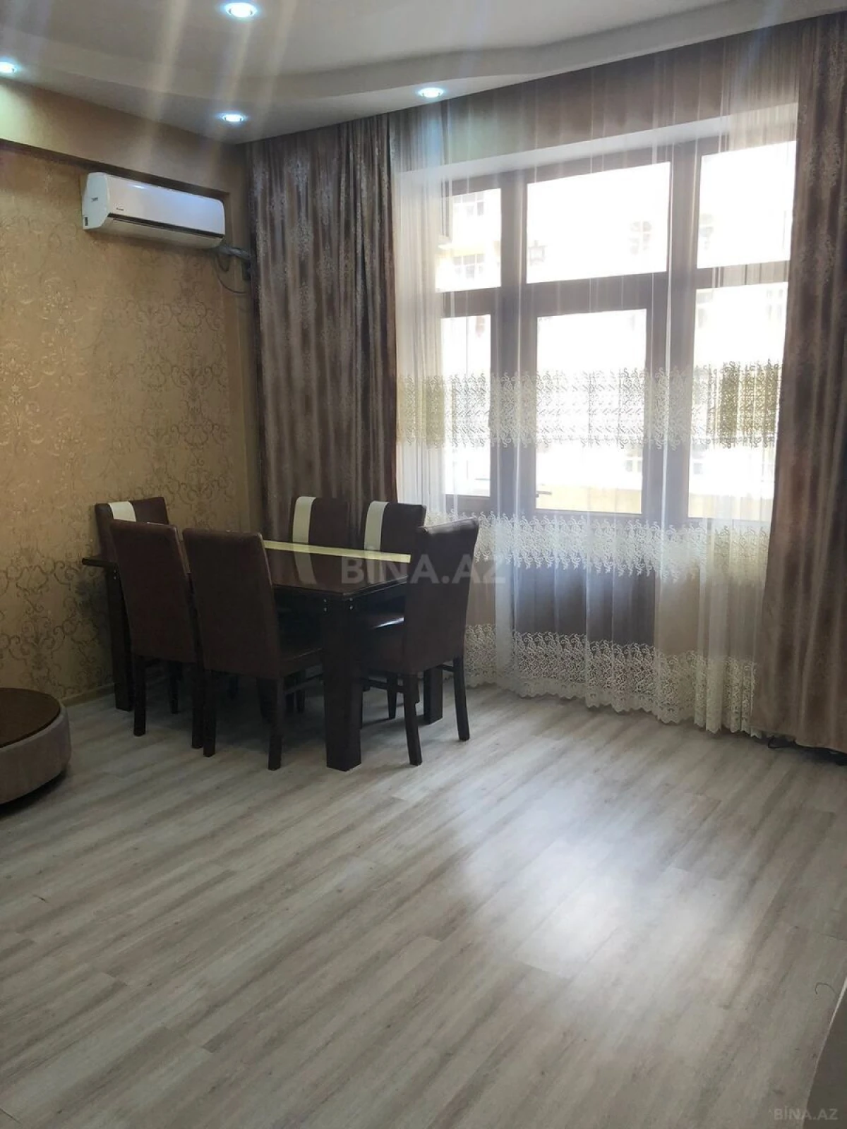 Kirayə verilir 2 otaqlı mənzil 70 m²