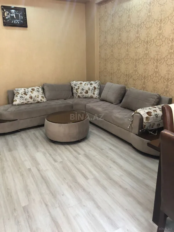 Kirayə verilir 2 otaqlı mənzil 70 m²