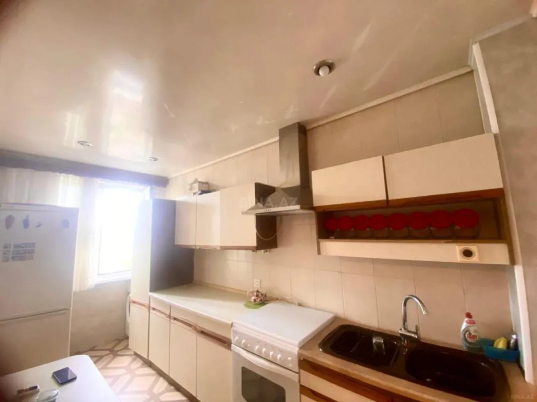 Satılır 4 otaqlı mənzil 84 m²