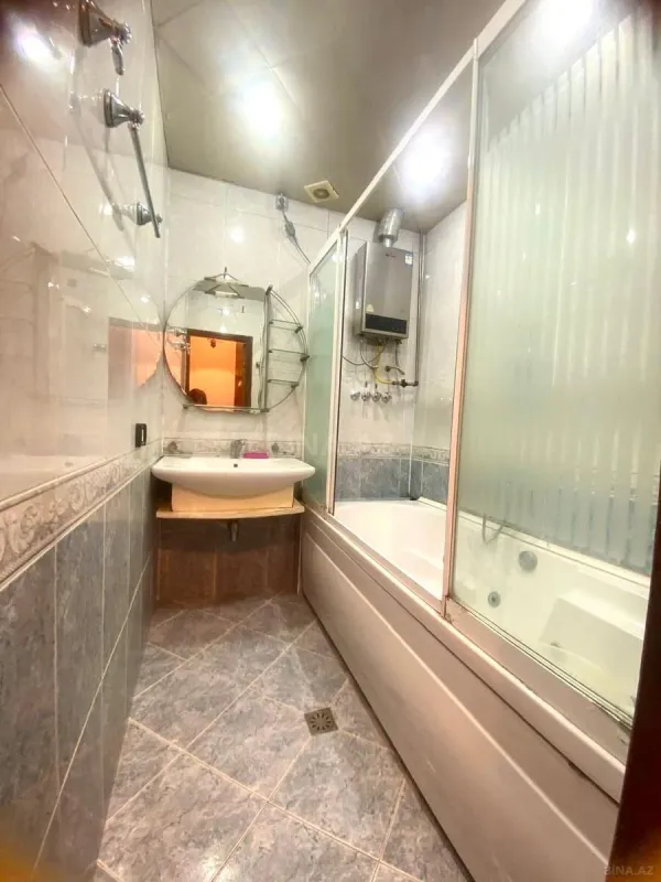 Satılır 4 otaqlı mənzil 84 m²