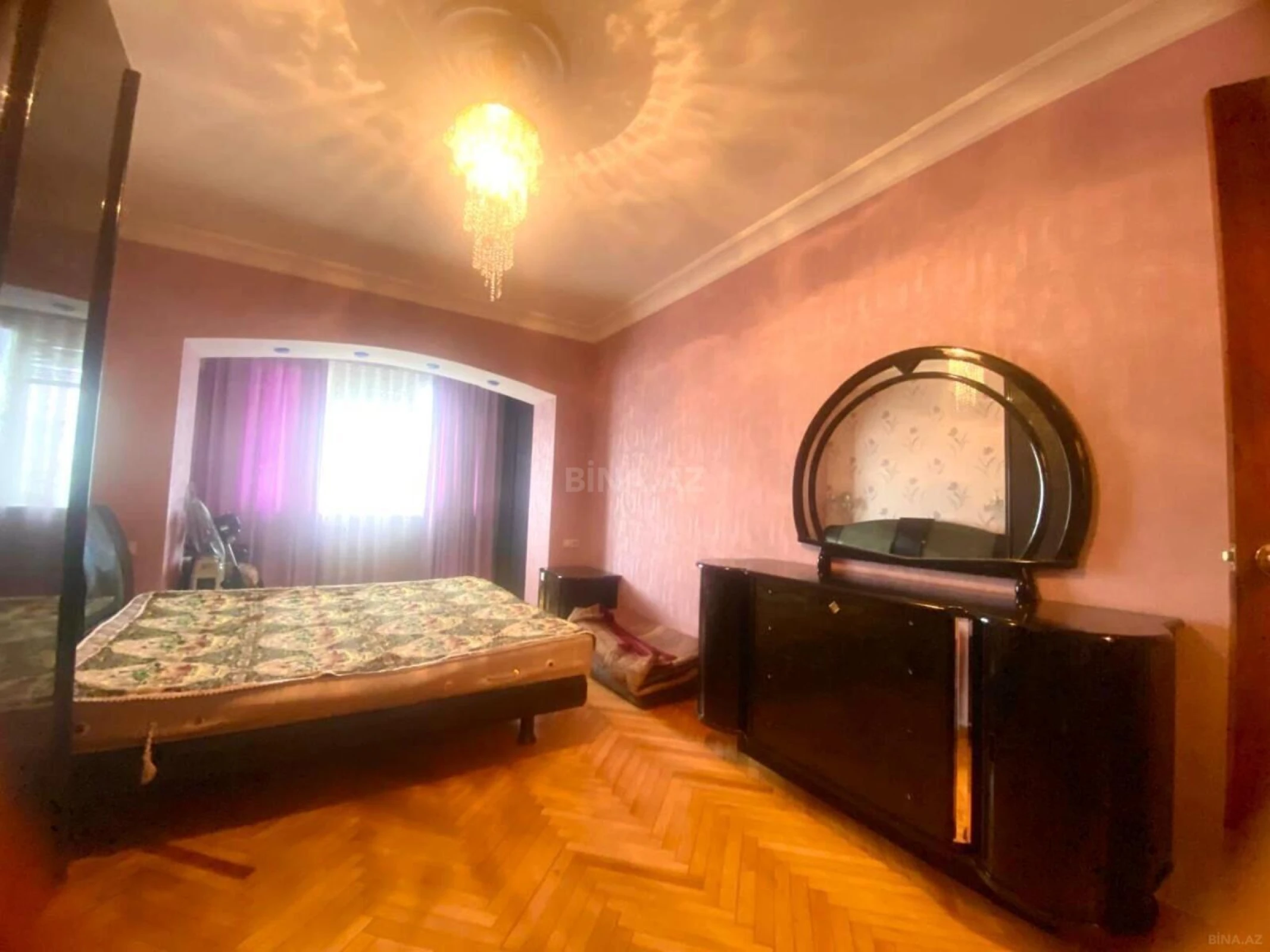 Satılır 4 otaqlı mənzil 84 m²