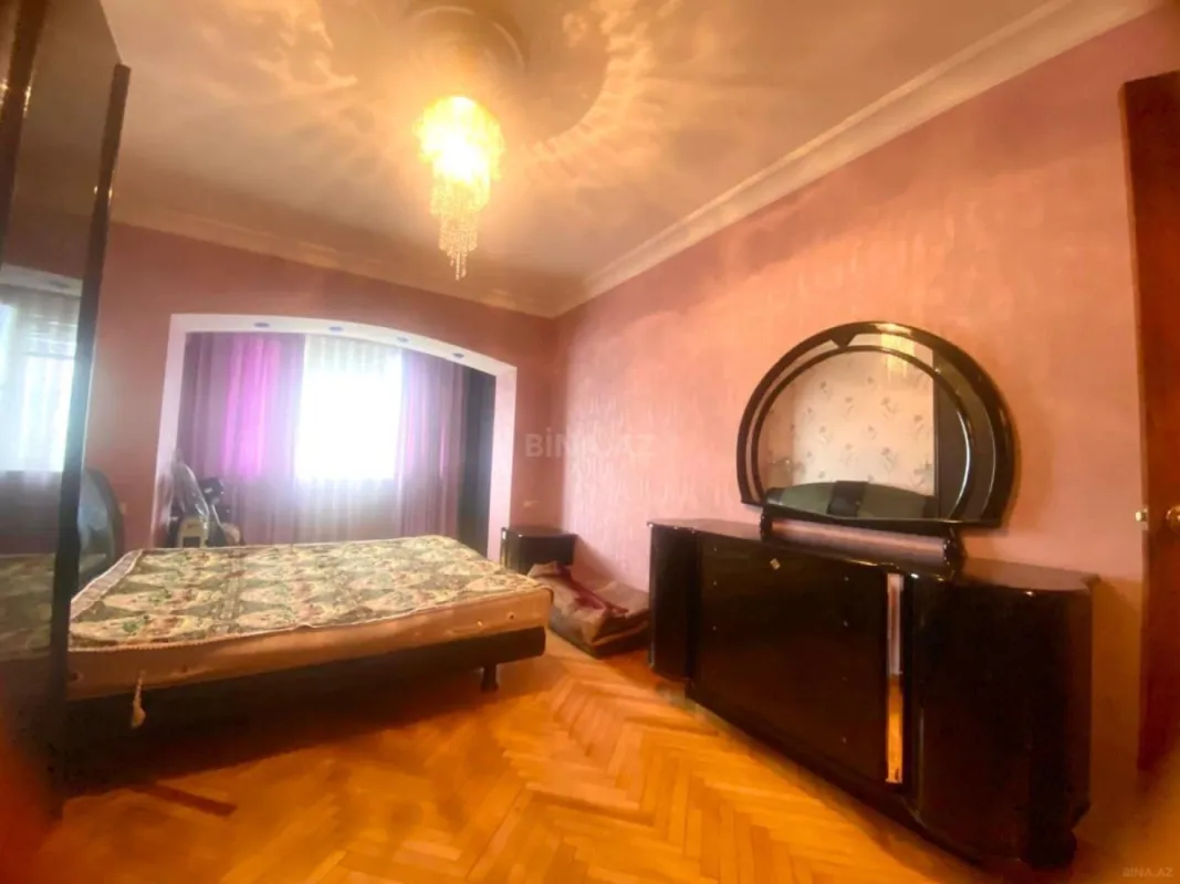 Satılır 4 otaqlı mənzil 84 m²