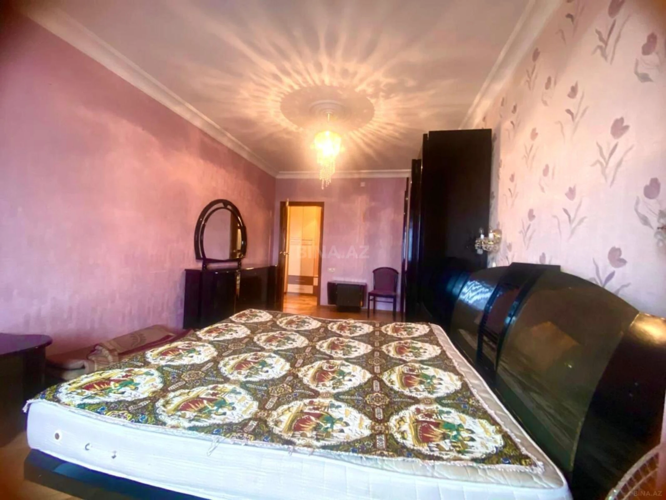 Satılır 4 otaqlı mənzil 84 m²