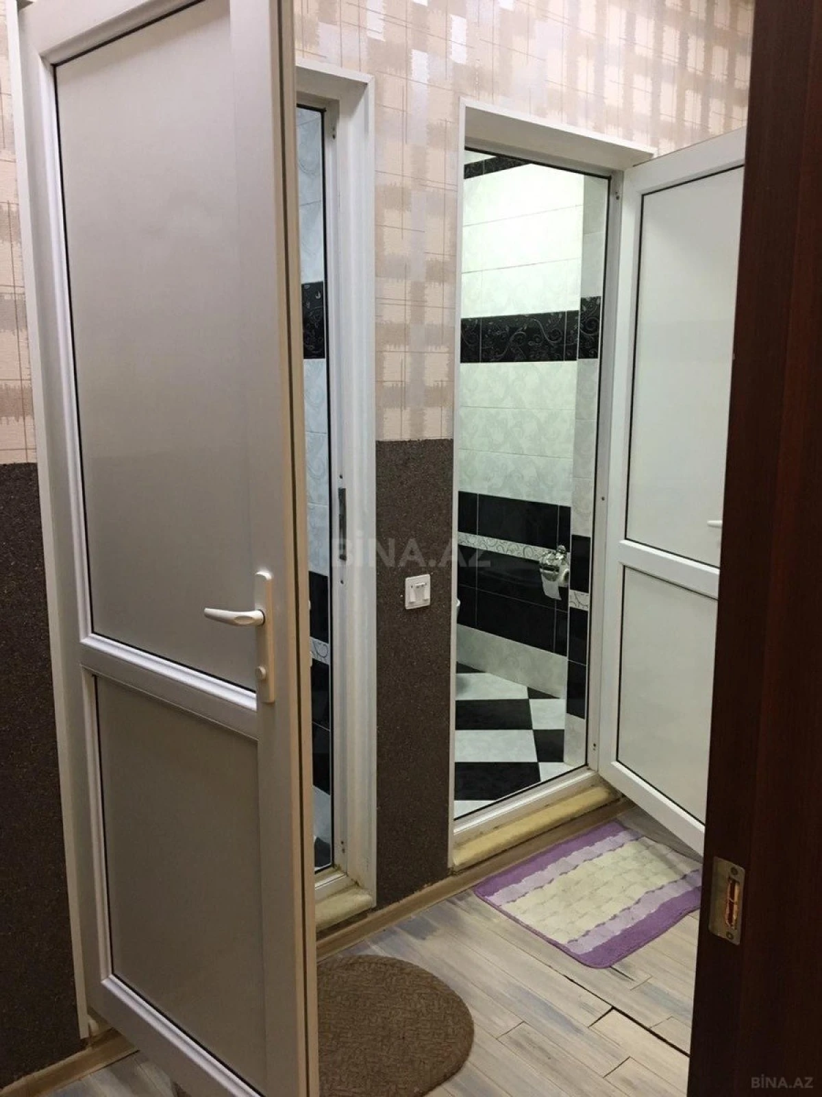 Satılır 6 otaqlı həyət evi 900 m²