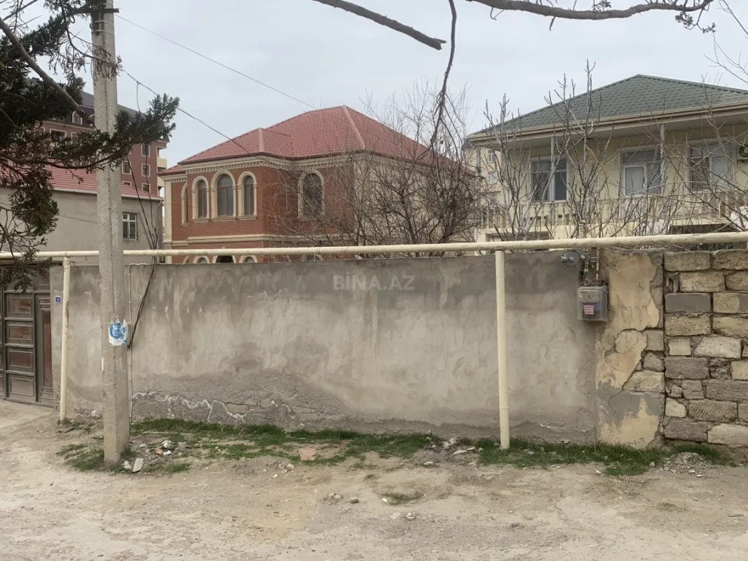 Satılır 6 otaqlı həyət evi 900 m²