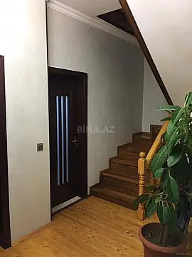 Satılır 6 otaqlı həyət evi 900 m²