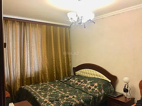 Satılır 6 otaqlı həyət evi 900 m²
