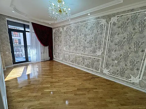 Satılır 2 otaqlı mənzil 70 m²