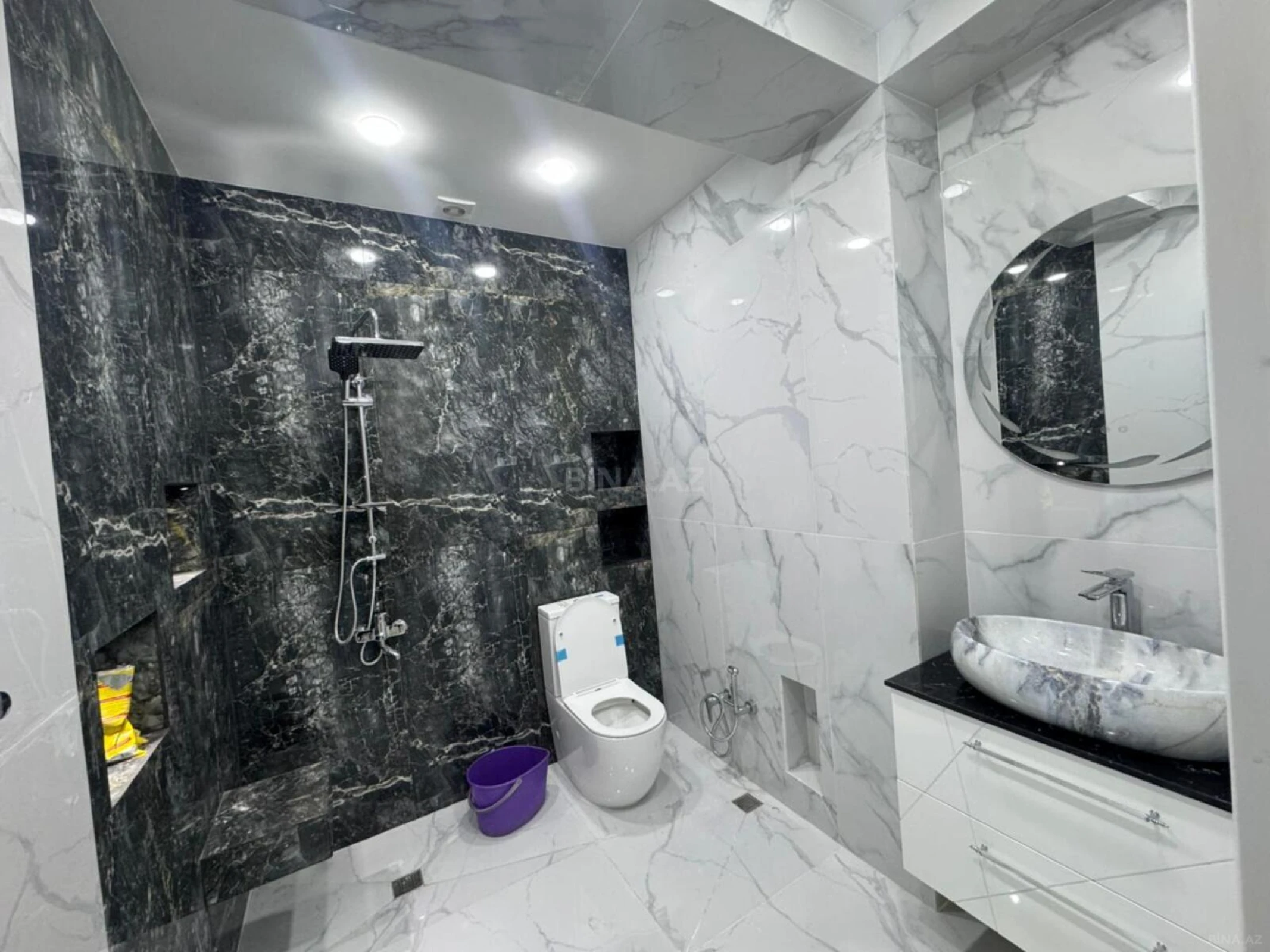 Satılır 2 otaqlı mənzil 70 m²