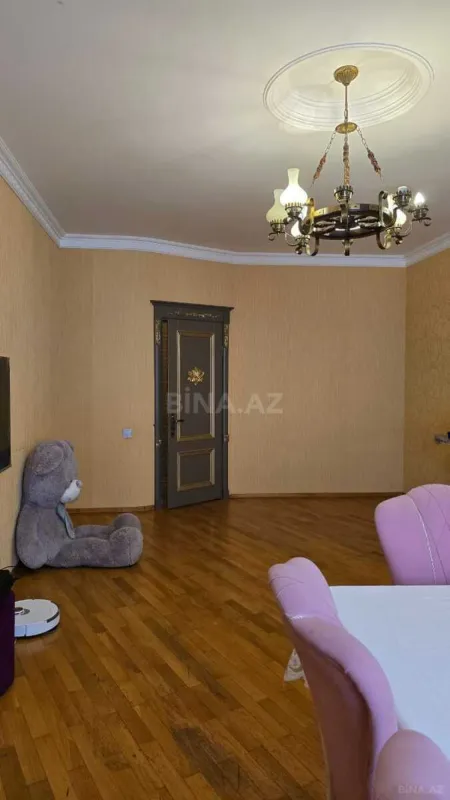 Satılır 3 otaqlı mənzil 110 m²