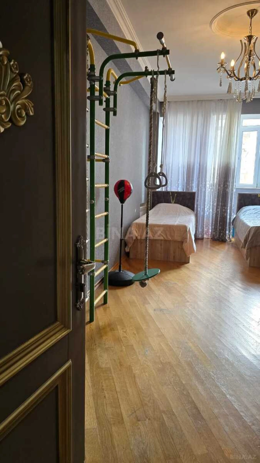 Satılır 3 otaqlı mənzil 110 m²