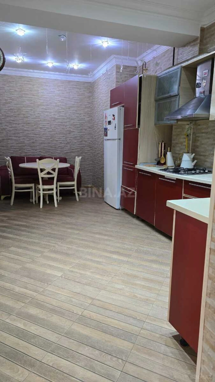 Satılır 3 otaqlı mənzil 110 m²