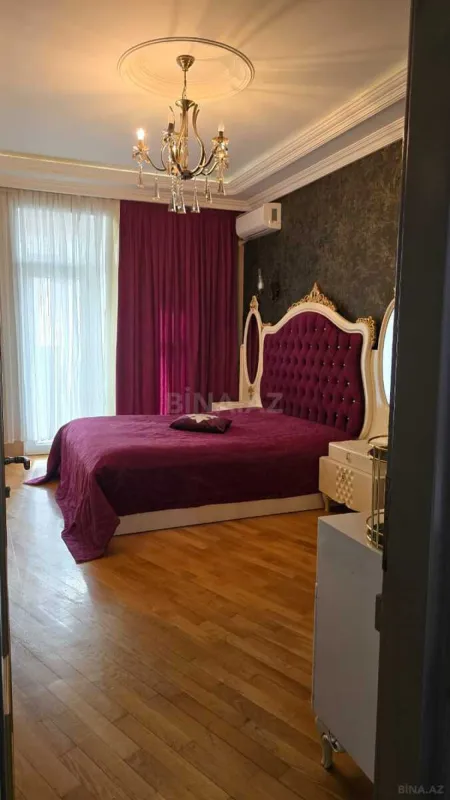 Satılır 3 otaqlı mənzil 110 m²