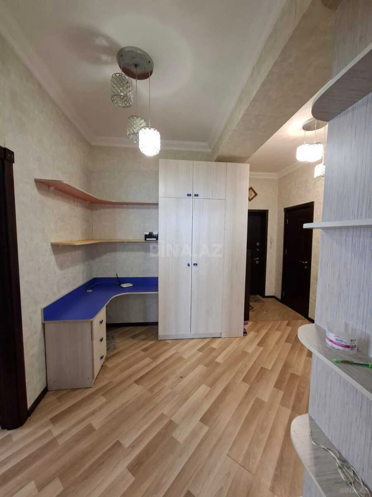 Kirayə verilir 2 otaqlı mənzil 95 m²
