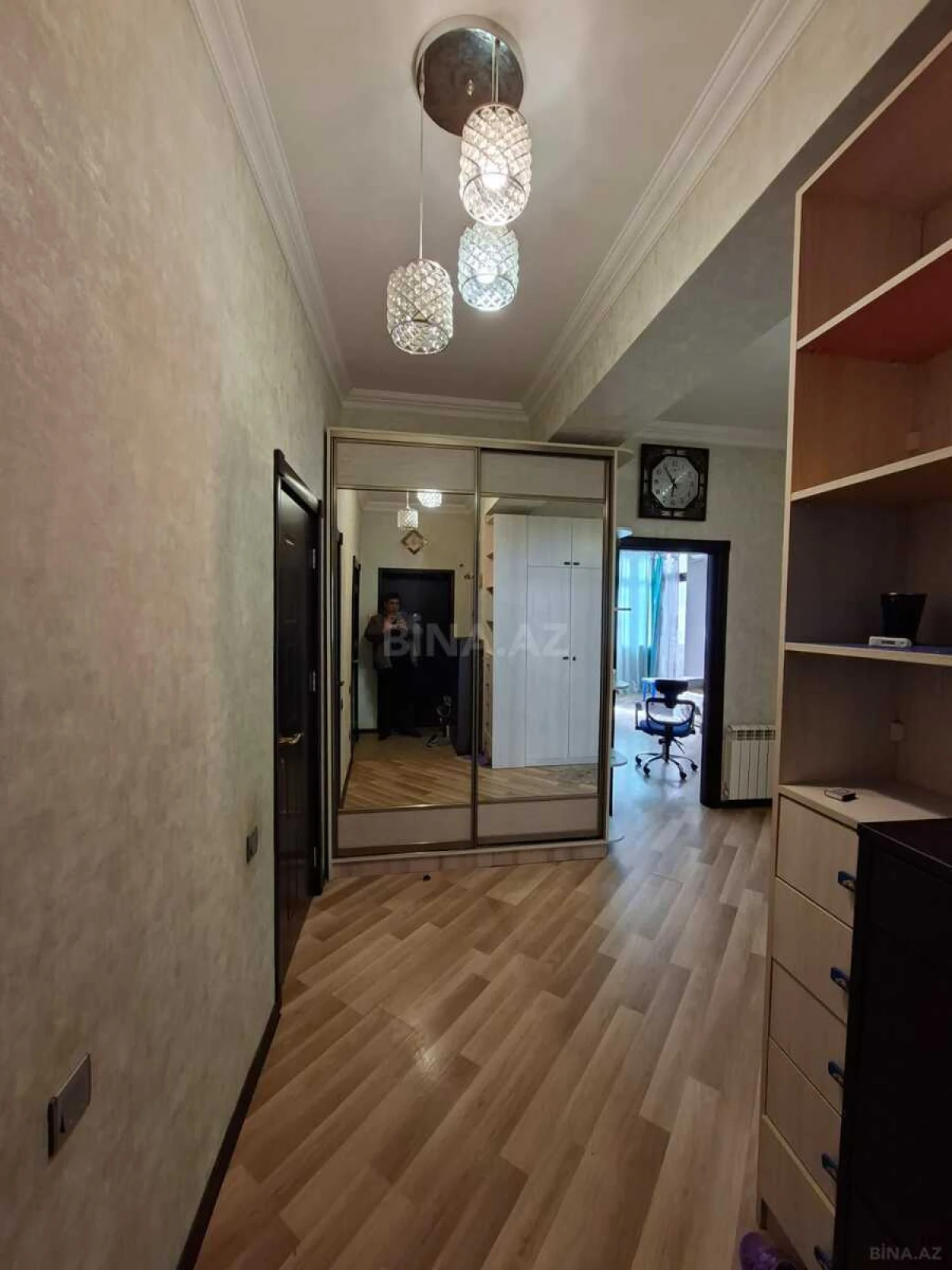 Kirayə verilir 2 otaqlı mənzil 95 m²