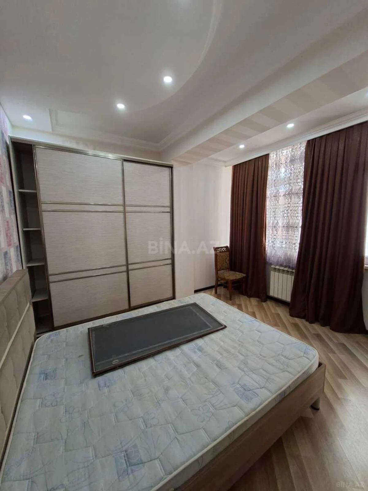 Kirayə verilir 2 otaqlı mənzil 95 m²